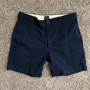 J Crew 7”inch Shorts Men size 30